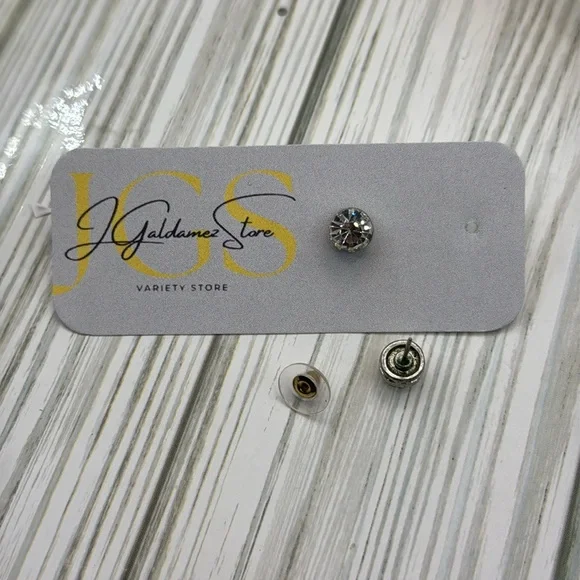 Elegant Silver Stud Earrings - Picture 5 of 8